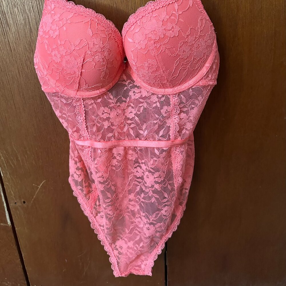 🩷 Bright Coral Pink Lace Teddy Bodysuit Lingerie – Fitted S/M